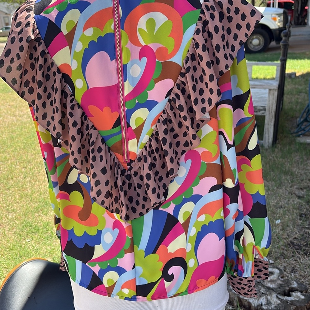 NWT Crosby by Mollie Burch Paint the Town Top - Picture 3 of 6